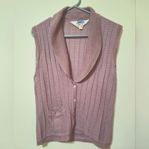 Vintage 1960s Reitman's small acrylic sleeveless button-up cardigan collar vest